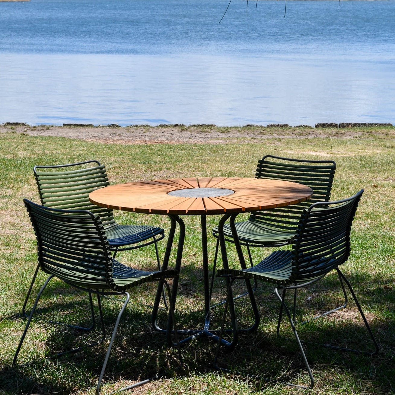 4 Seater Click & Circle Outdoor Dining Set in Olive - Image 3