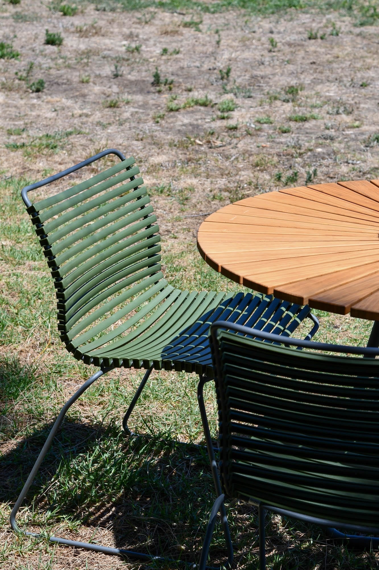 4 Seater Click & Circle Outdoor Dining Set in Olive - Image 6