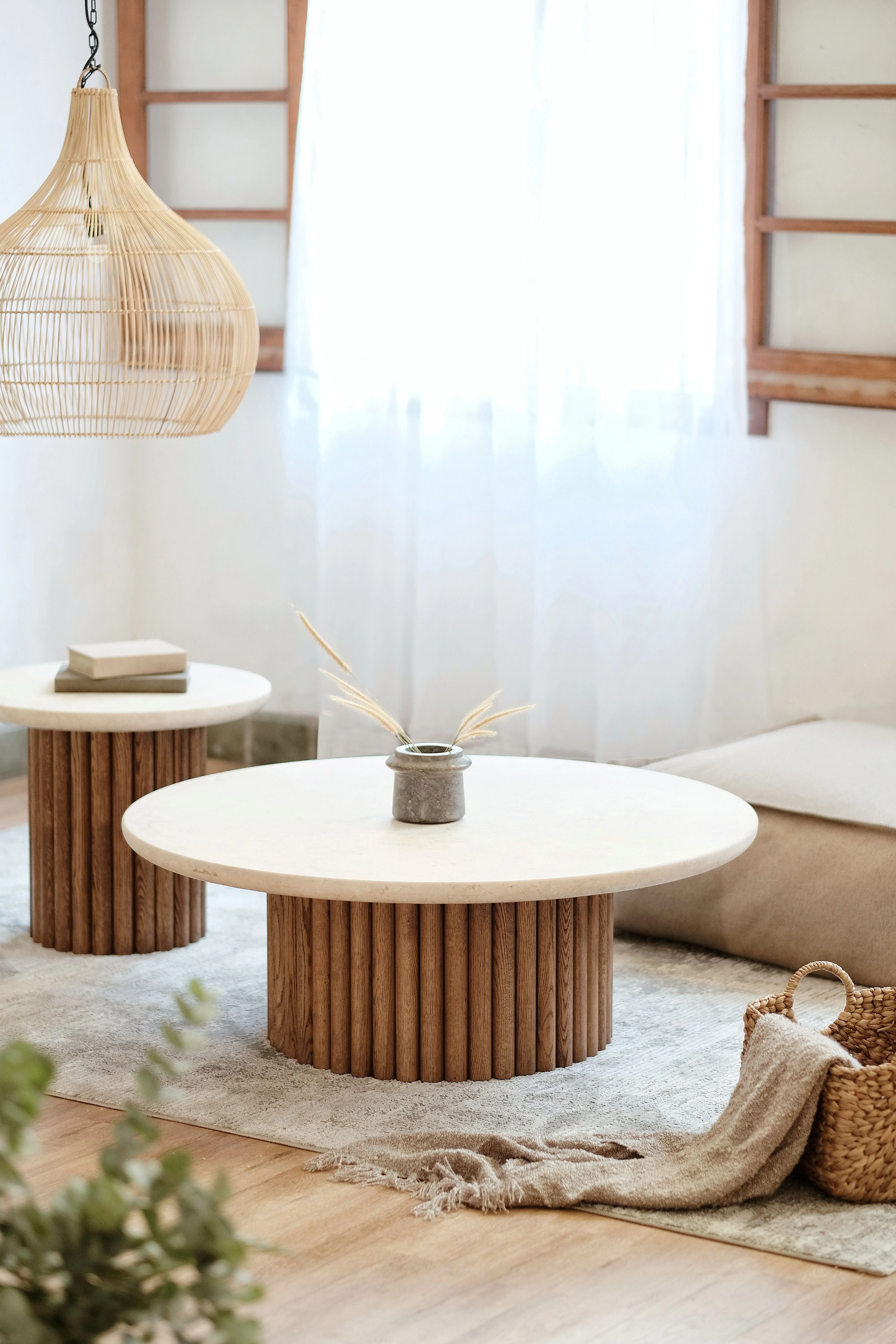 Biella Round Coffee table - Image 4