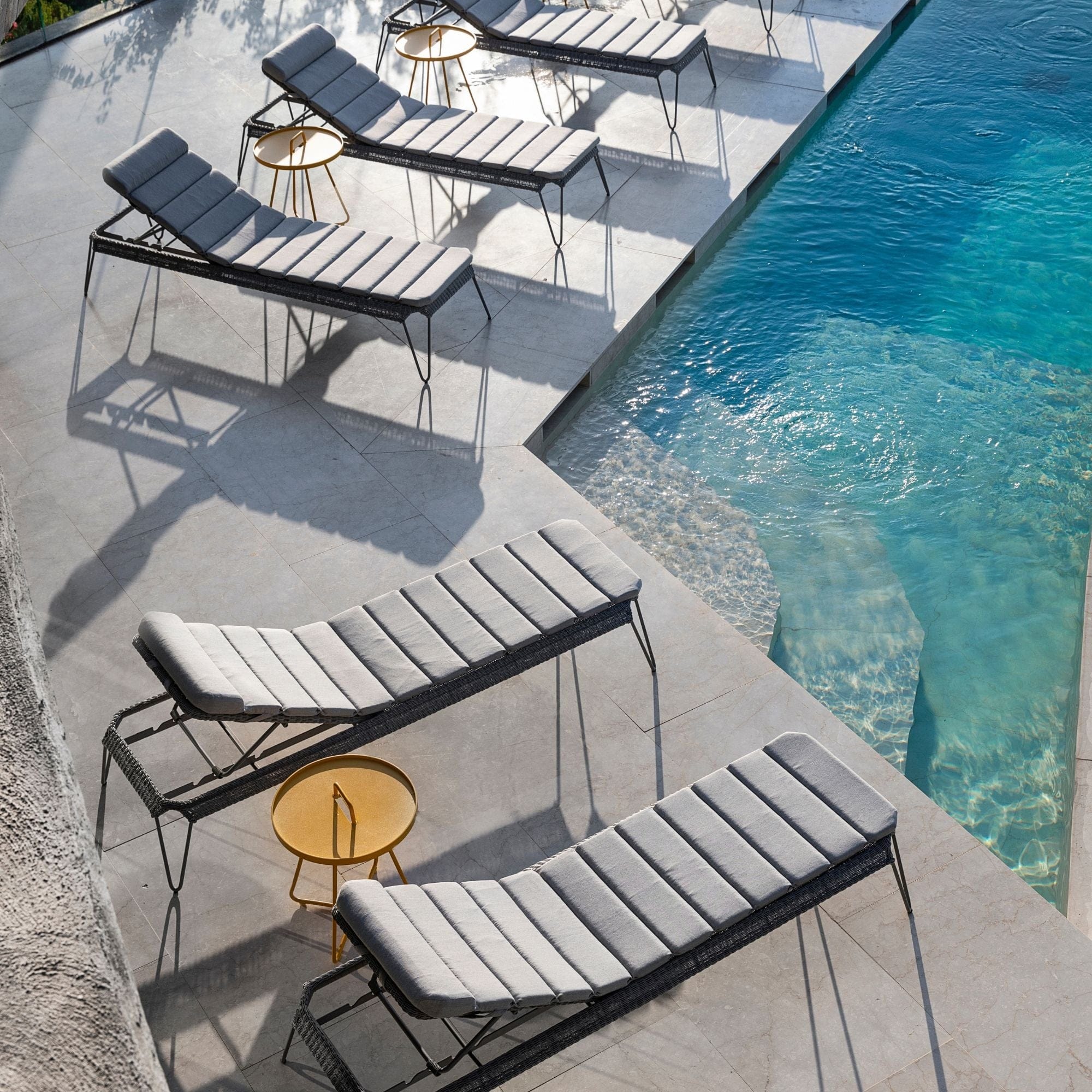 Breeze Sunbed - Light Grey - Image 2