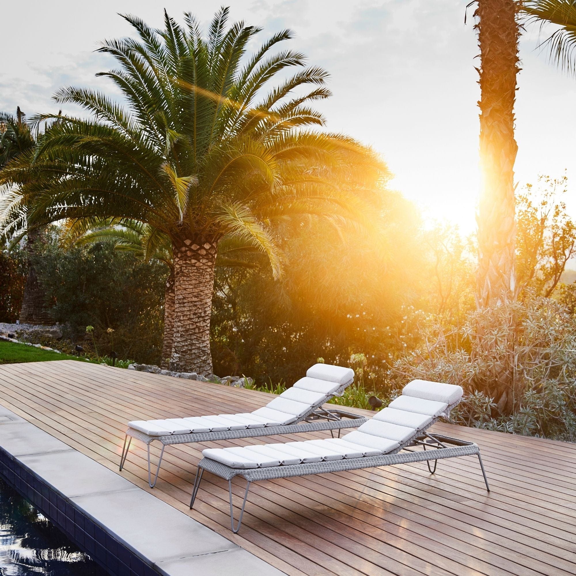 Breeze Sunbed - Light Grey - Image 3
