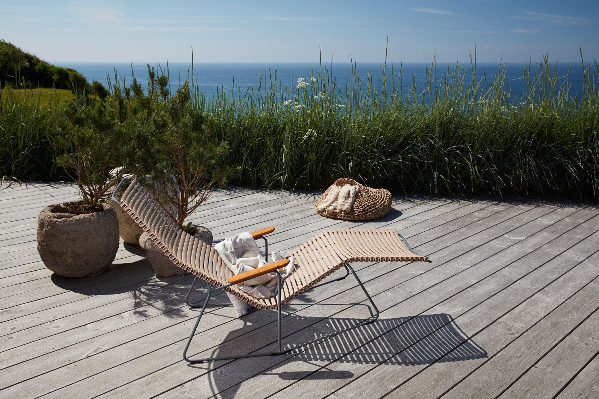 Click Sunlounger with Armrest- Black - Image 5
