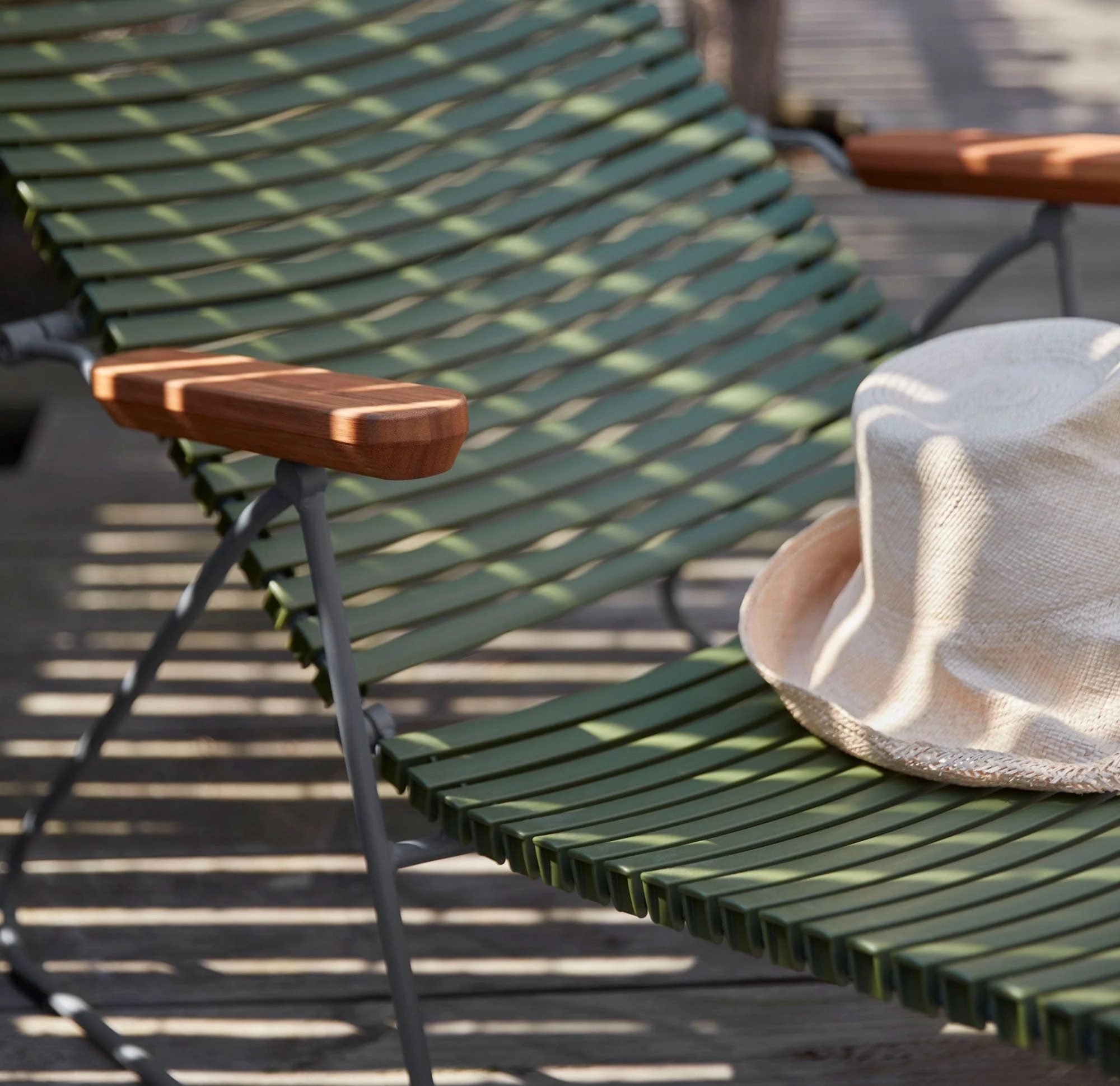 Click Sunlounger with Armrest- Olive Green - Image 8