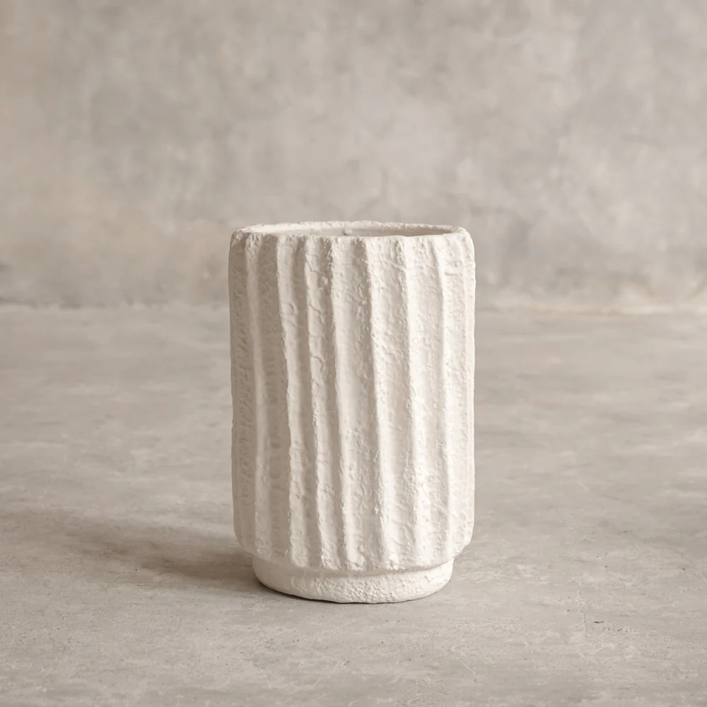 Creme Faroe Vase - Image 2