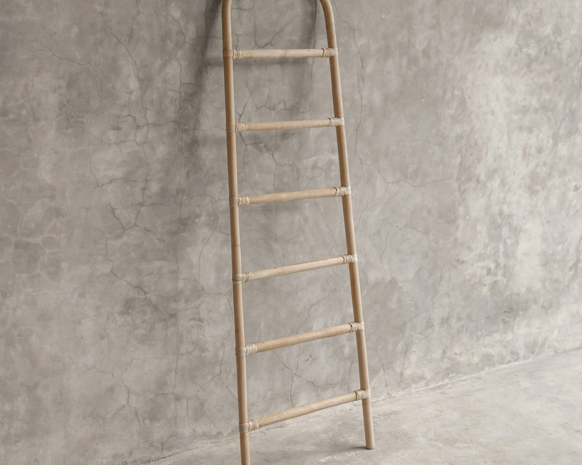Crown Ladder - Image 2