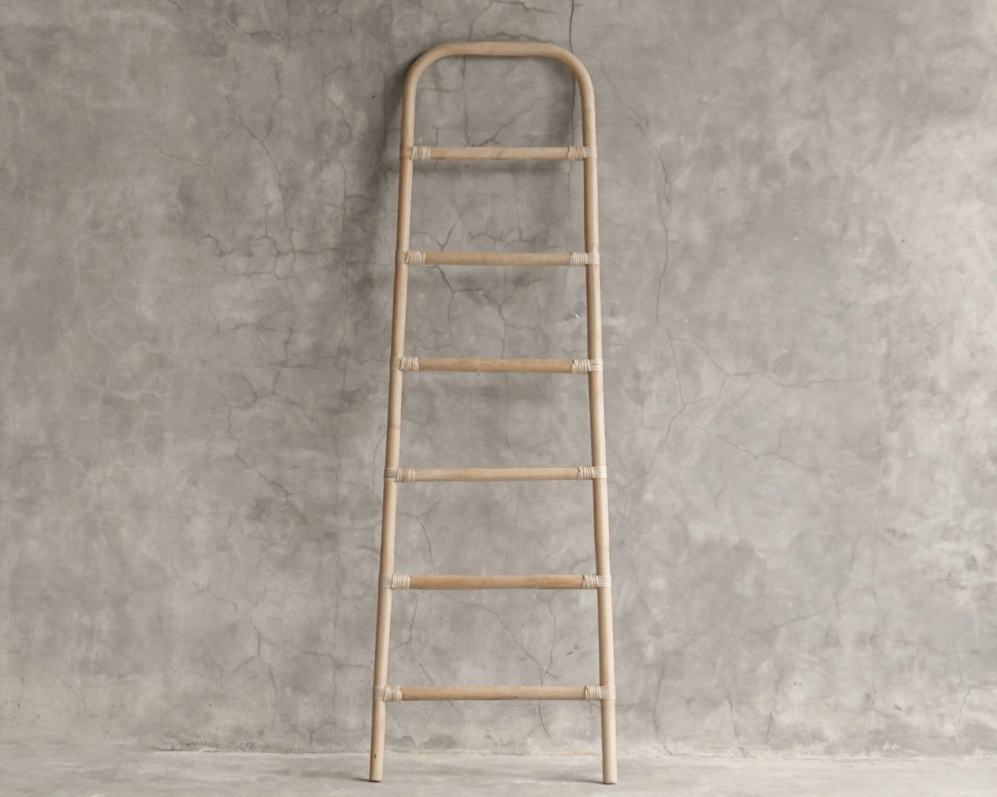 Crown Ladder - Image 4