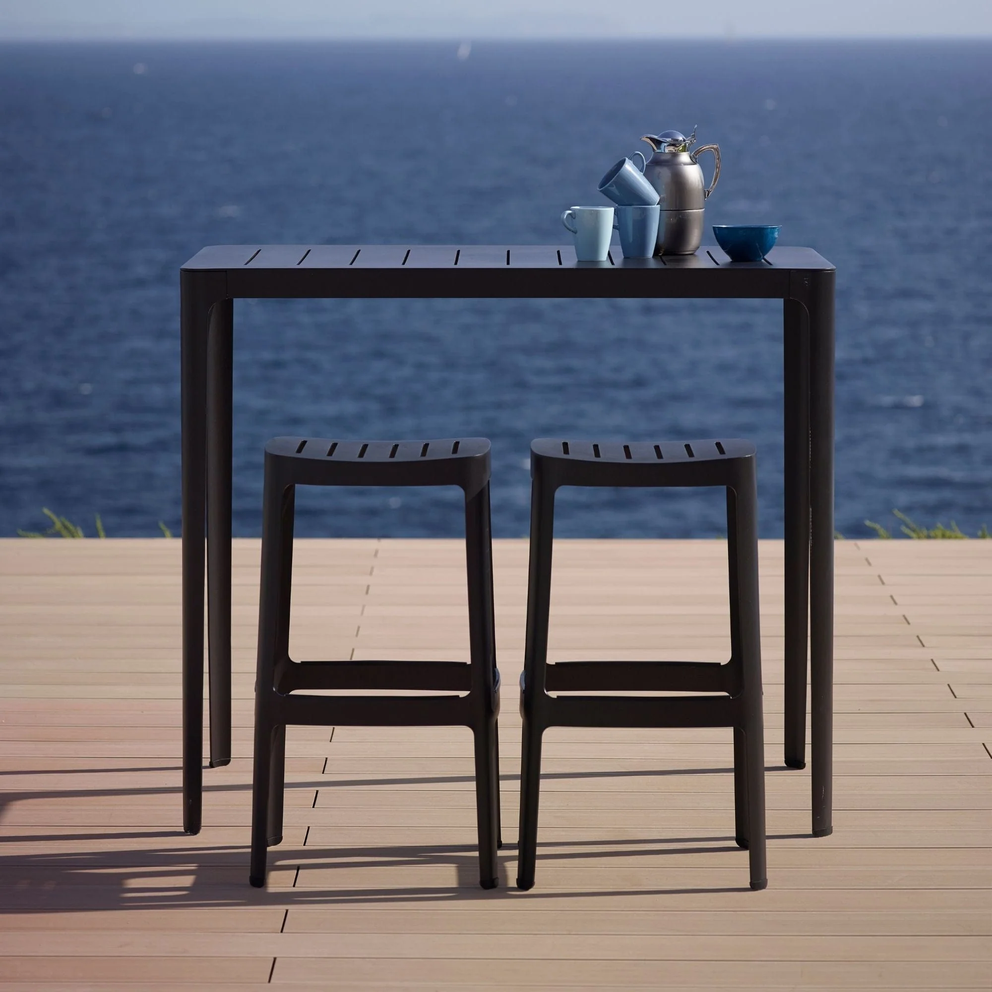 Cut Bar Table - Black - Image 4