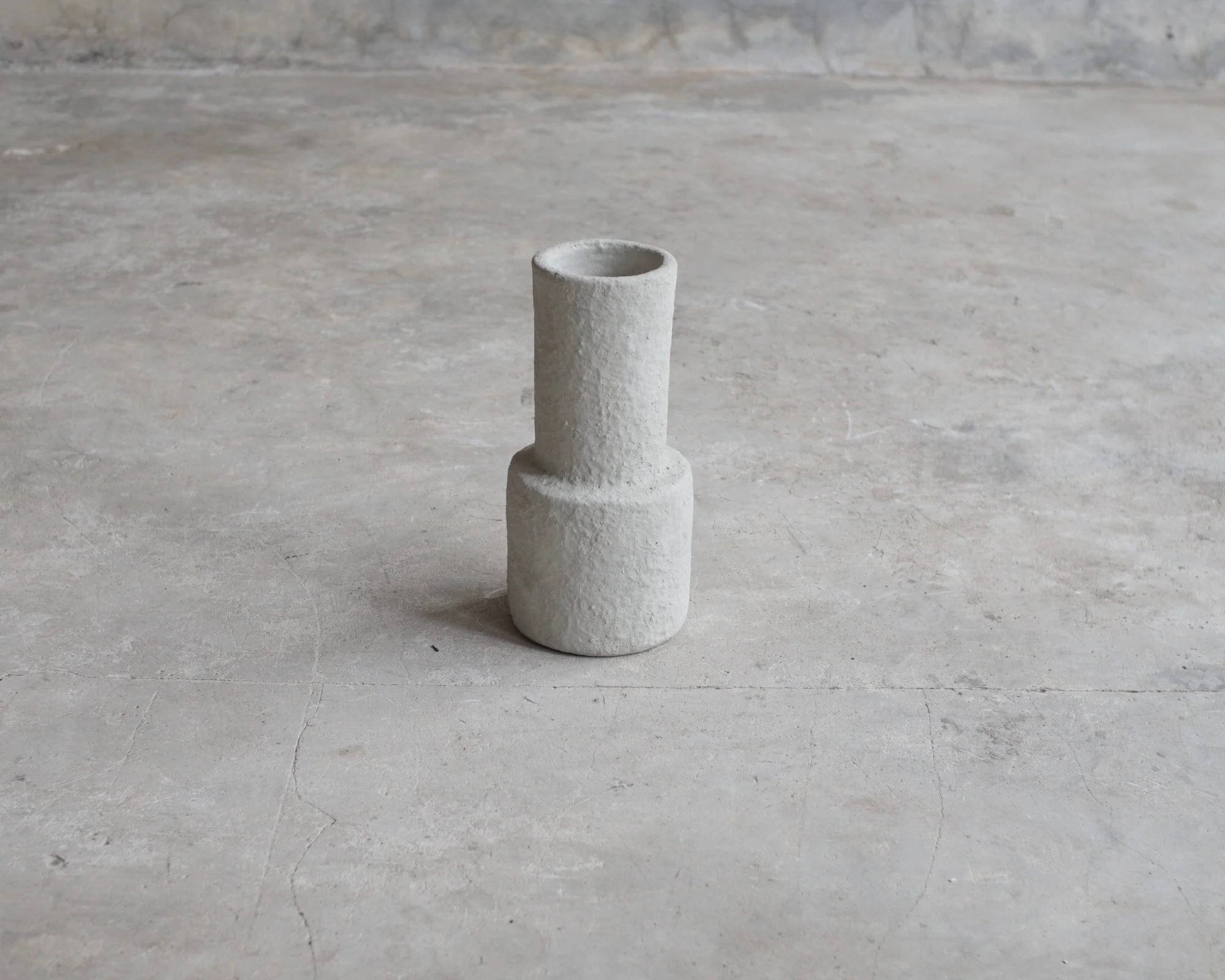 Grey Ares Vase Large - Image 2