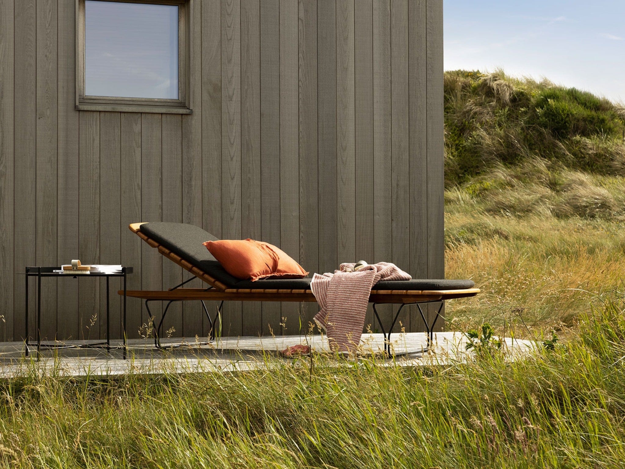 Molo Bamboo Sunlounger with Cushion - Char - Image 2