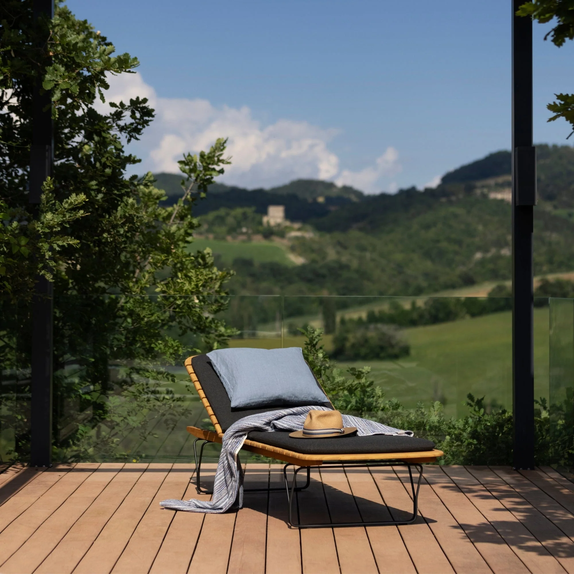 Molo Bamboo Sunlounger - Image 3