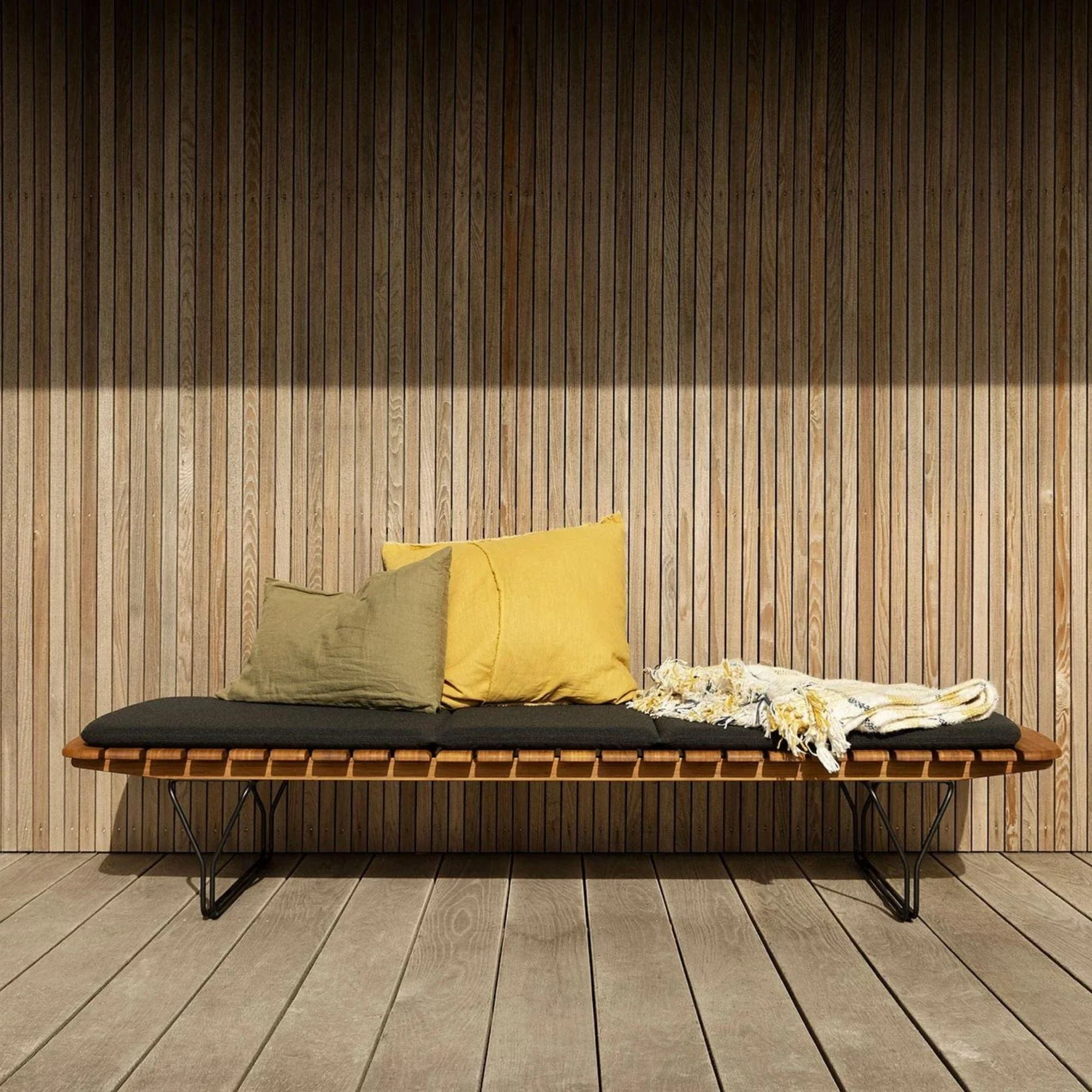 Molo Bamboo Sunlounger with Cushion - Grey - Image 3