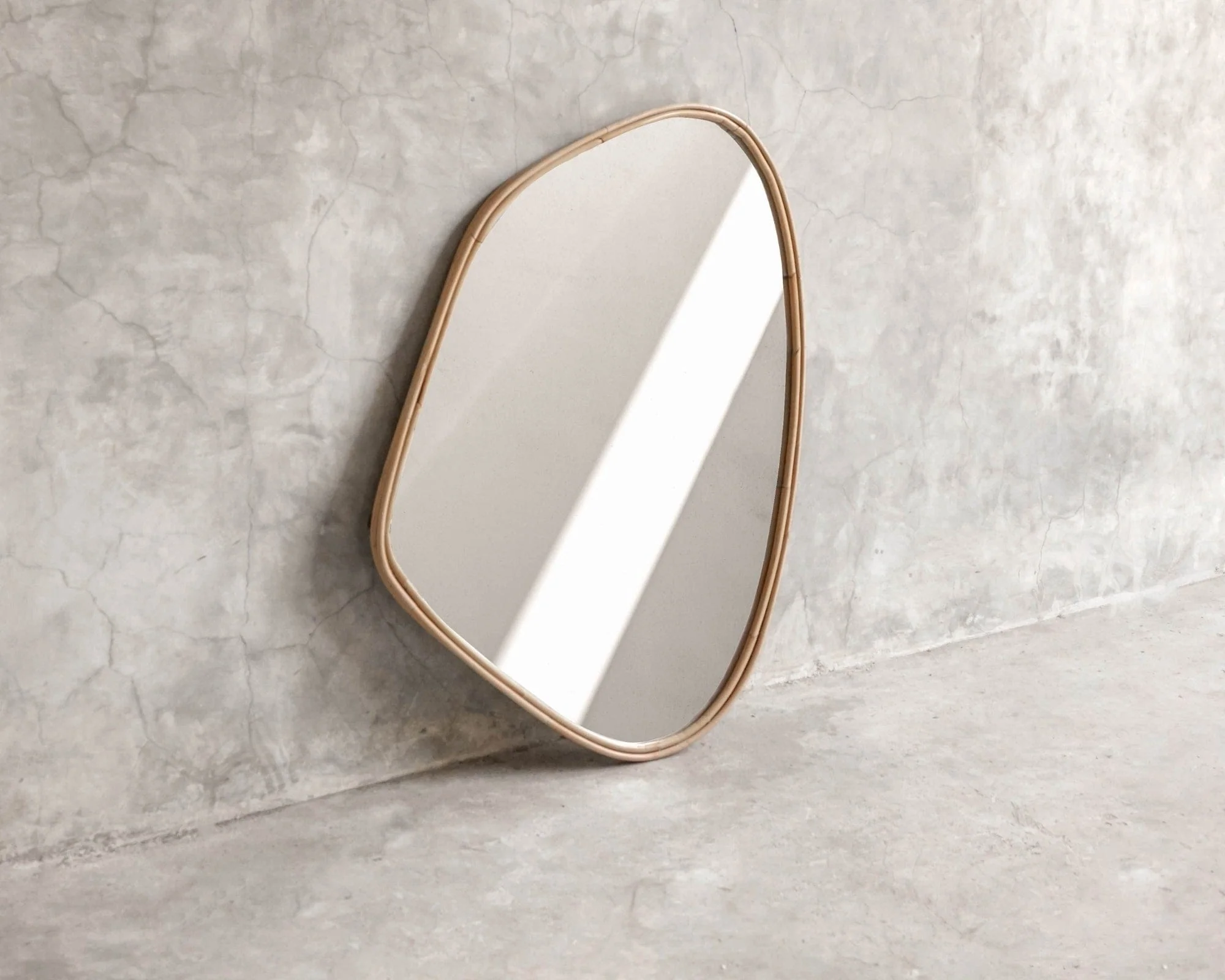 Pearl Mirror - Image 2
