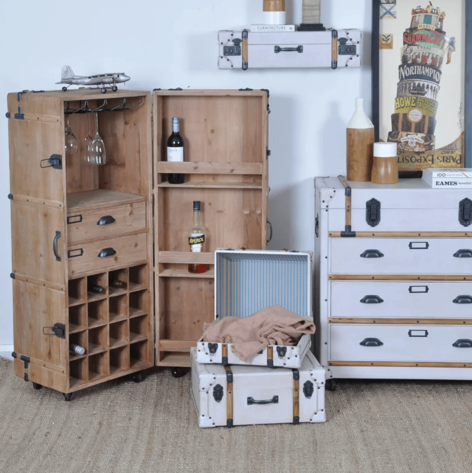 Retro Set Of 2 Suitcase Trunks - White - Image 4
