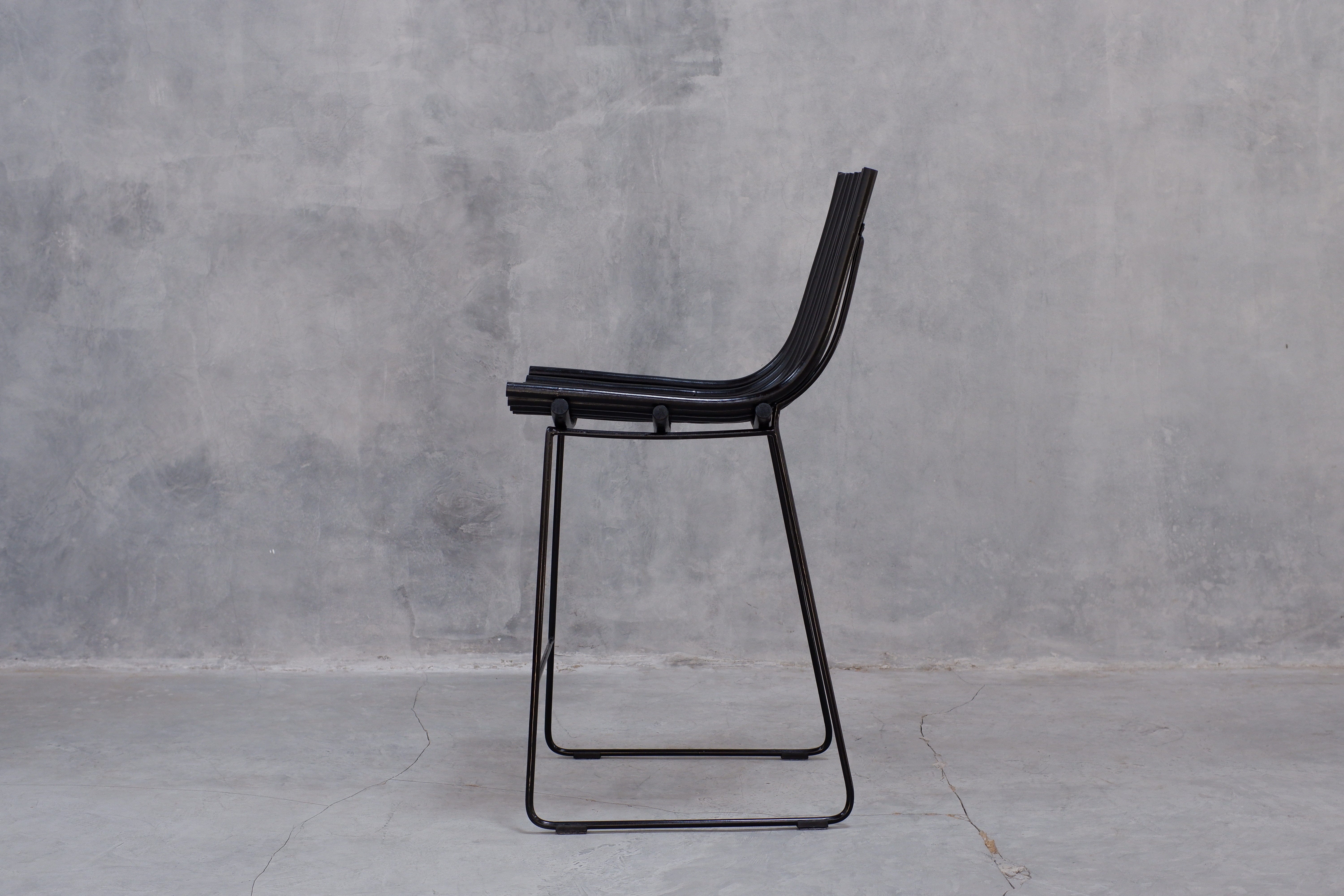 Warp Counterstool Black - Image 4
